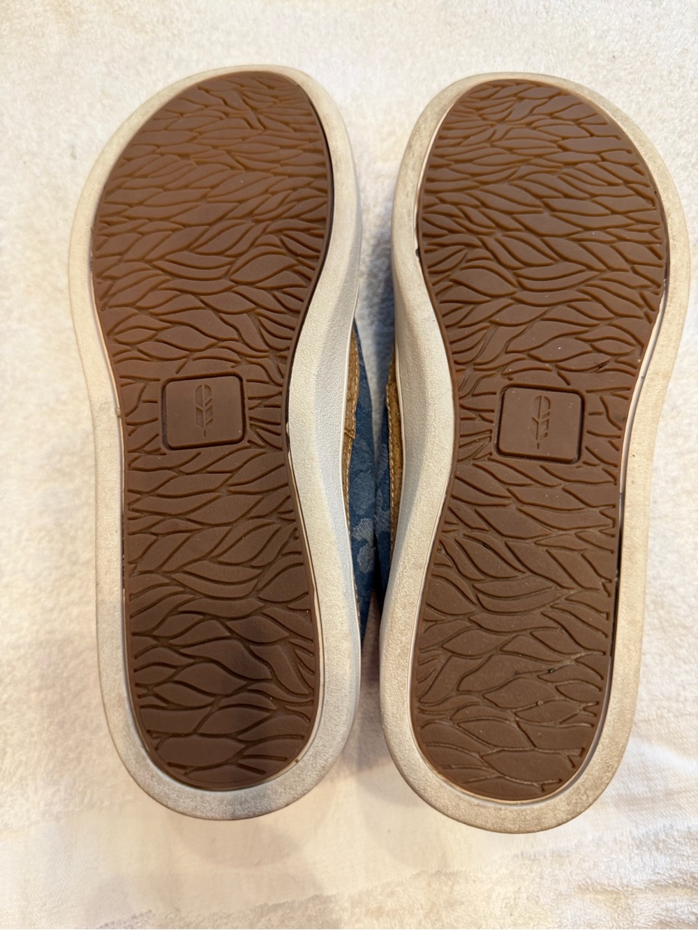 Sorel Pale Pink Slip-On Clog Sneakers - Size 9 - Picture 2 of 5